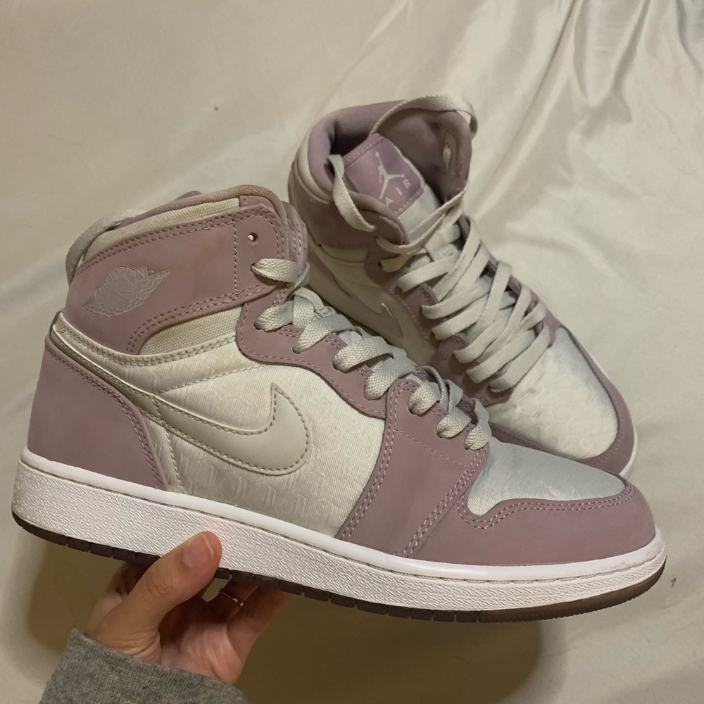 Jordan 1s Retro Heiress Plum